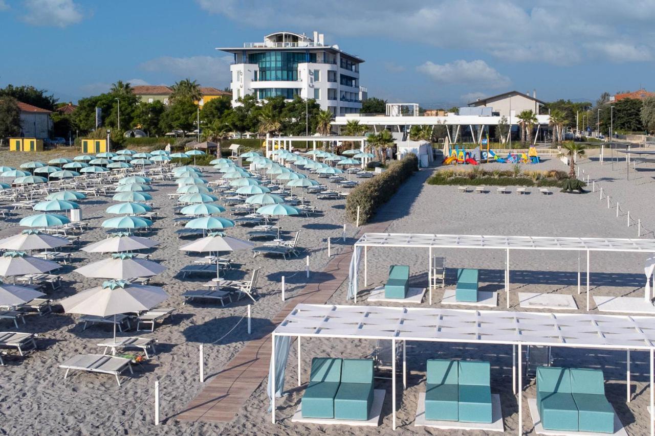 Blu Suite Resort Bellaria-Igea Marina Exterior foto