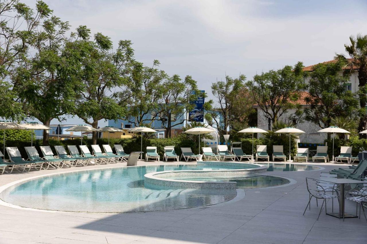 Blu Suite Resort Bellaria-Igea Marina Exterior foto