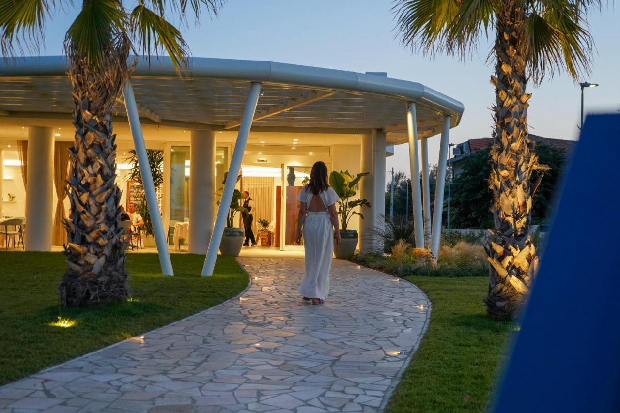 Blu Suite Resort Bellaria-Igea Marina Exterior foto